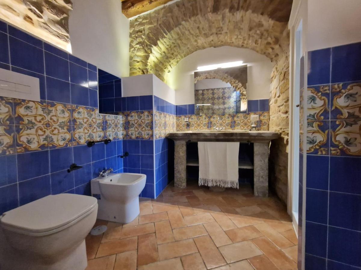 Antica Dimora Aragonese Holiday home *